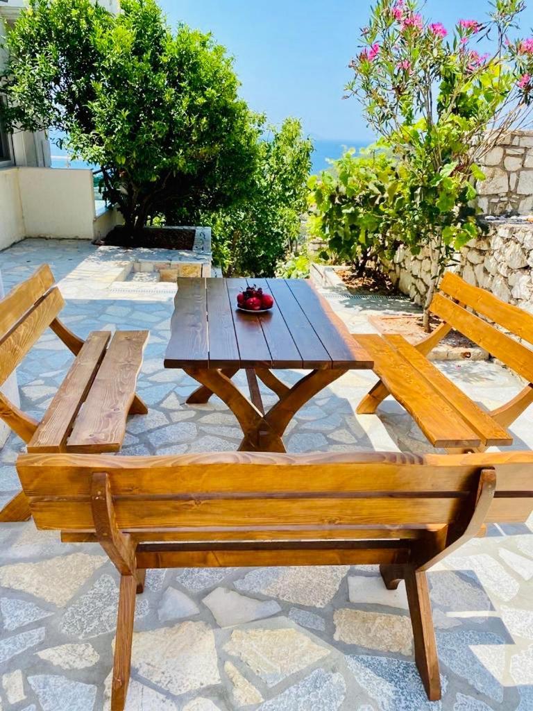 Mistral Inn Himare Luaran gambar