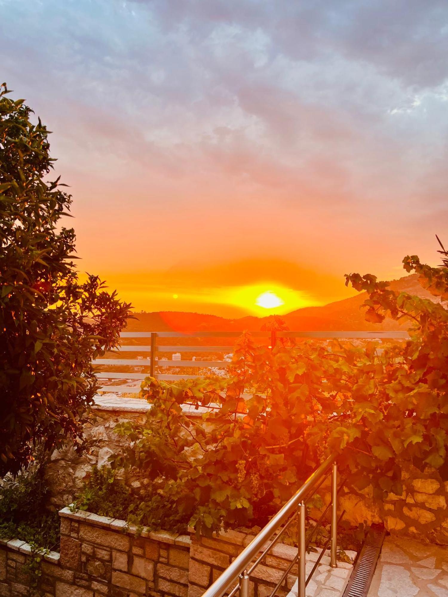 Mistral Inn Himare Luaran gambar